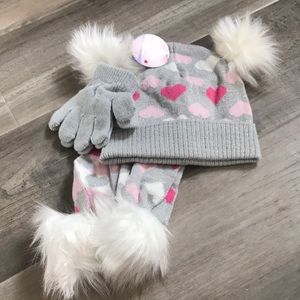 Toby girl winter hat, muffler and gloves set.